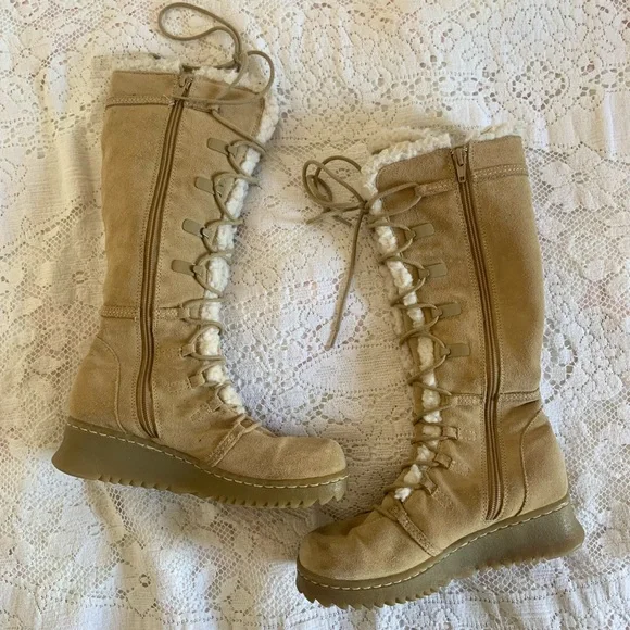 Vintage Aldo beige platform boots - Picture 2 of 5